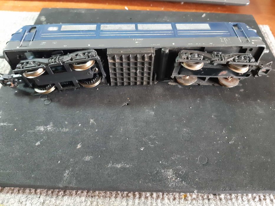 локомотив 1:87 lima 4 оси стендовый.