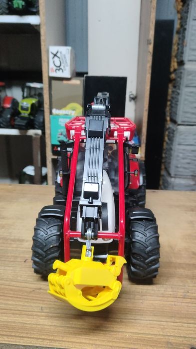 Bruder traktor Steyr leśny