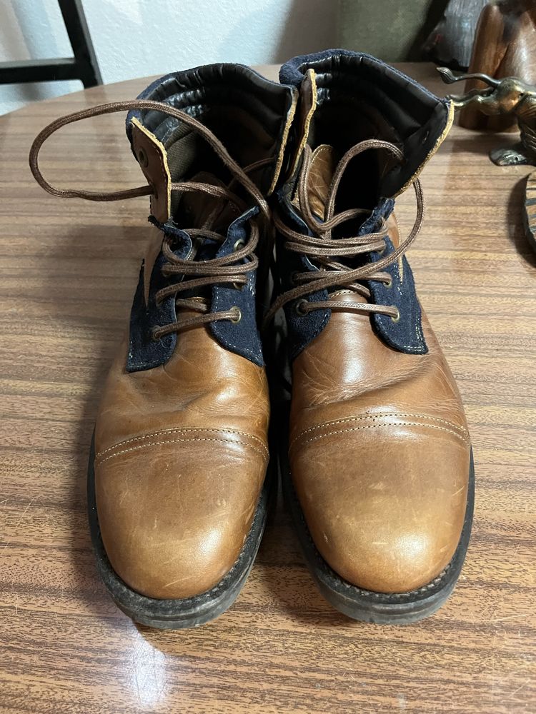 Bonitas botas em pele