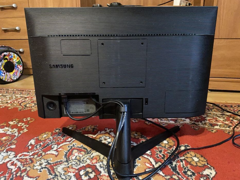 Монітор 21.5" Samsung F22T350 (LF22T350FHIXCI)