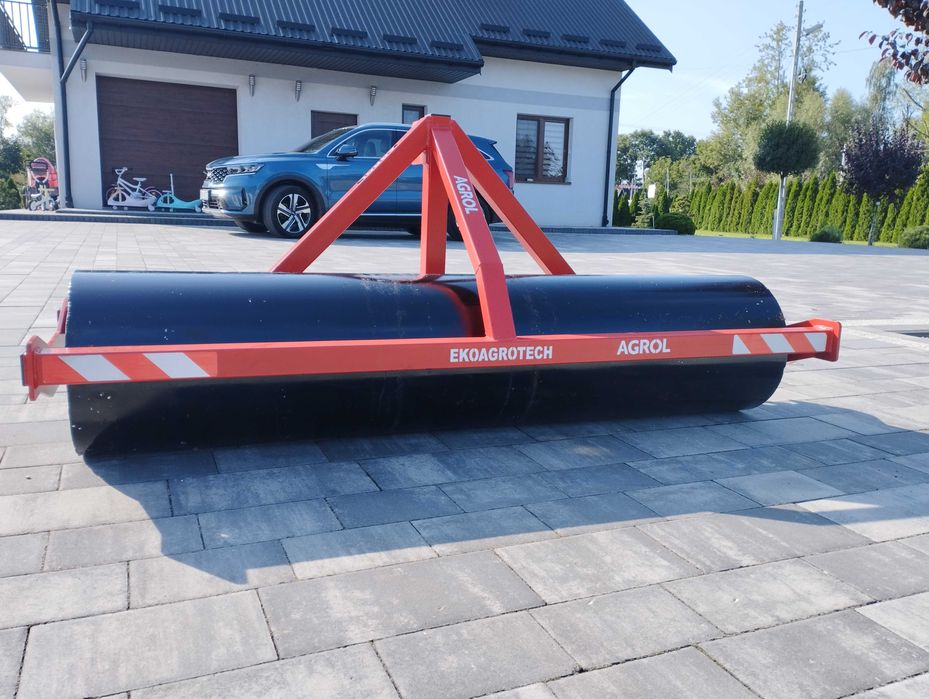 Nowy z gwarancją Walec zaczepiany  Gładki na TUZ 180cm Szybka wysyłka