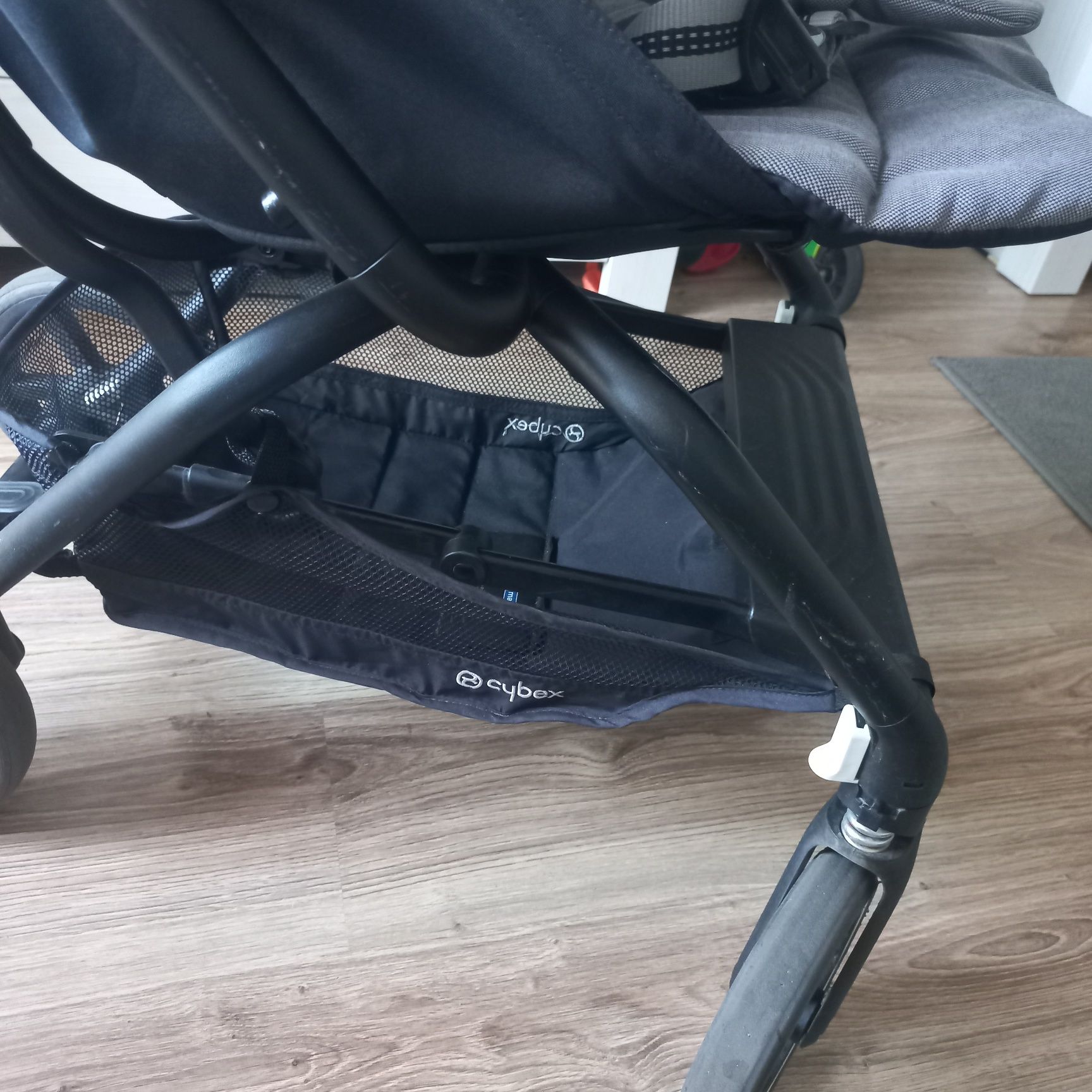 Sprzedam  używaną spacerówkę Cybex eezyS+2