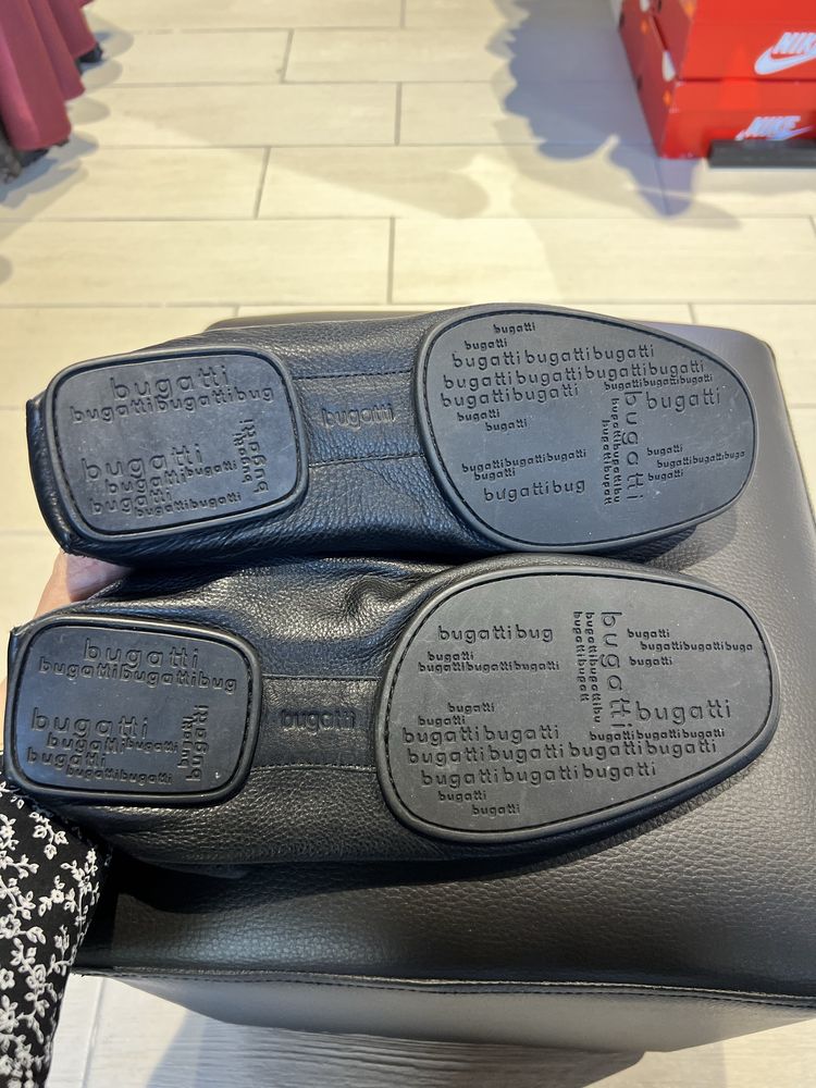 Мокасини Bugatti