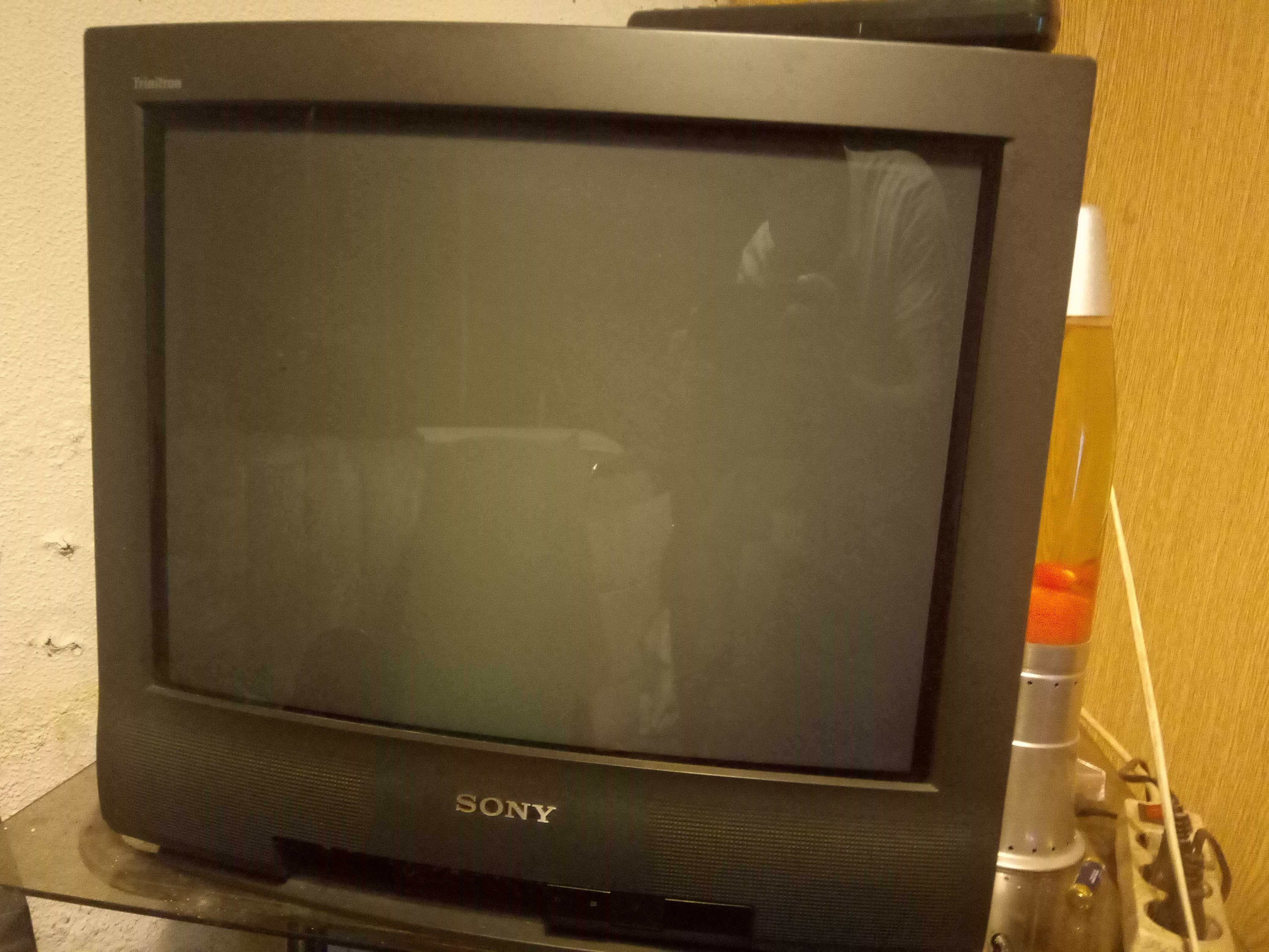 Tv Sony black trinitron 52cm