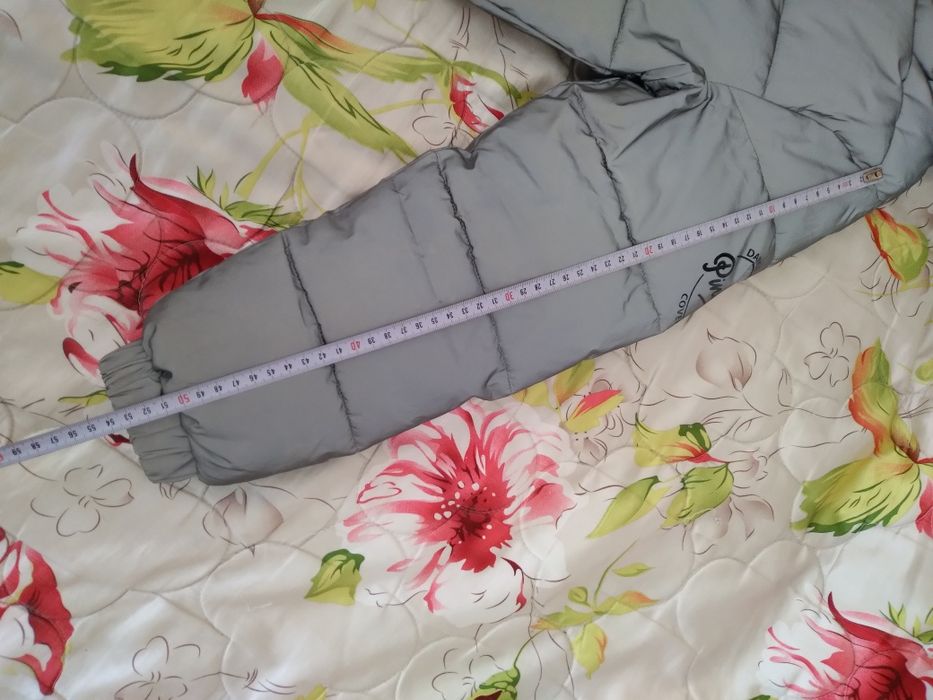 Продам куртку на девочку