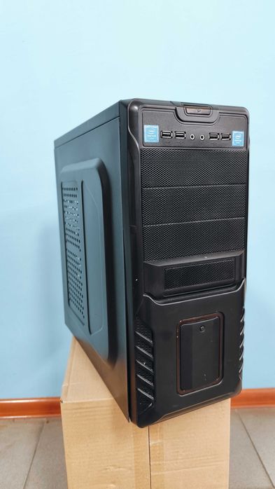 Корпус для ПК у гарному стані.