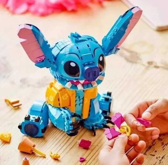 KLOCKI WZÓR LEGO LILO & STITCH 744 elementów dziecko hit pudełko