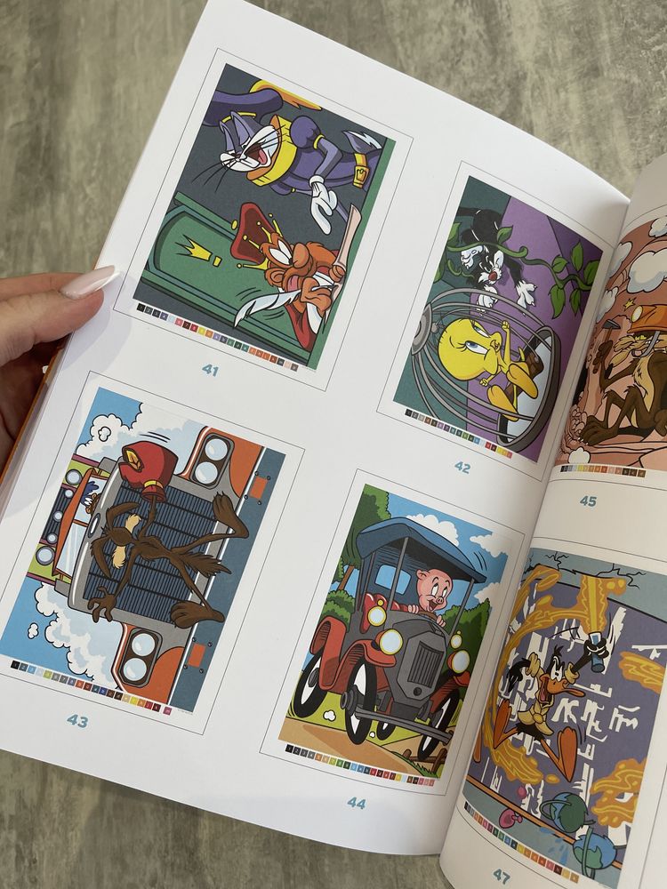 Disney розмальовка Coloring Book Looney Tunes