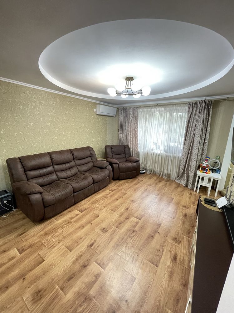 Продажа 3к.кв.Ц.Рынок дом кирпич новой постройки !