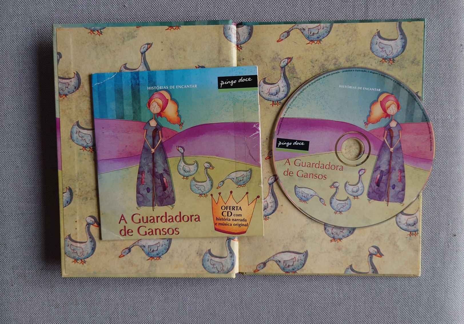 Livro infantil A Guardadora de Gansos com CD