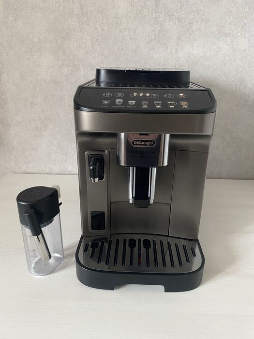 Кавомашина DeLonghi Magnifica EVO ECAM 290.81 НОВА є Вибір