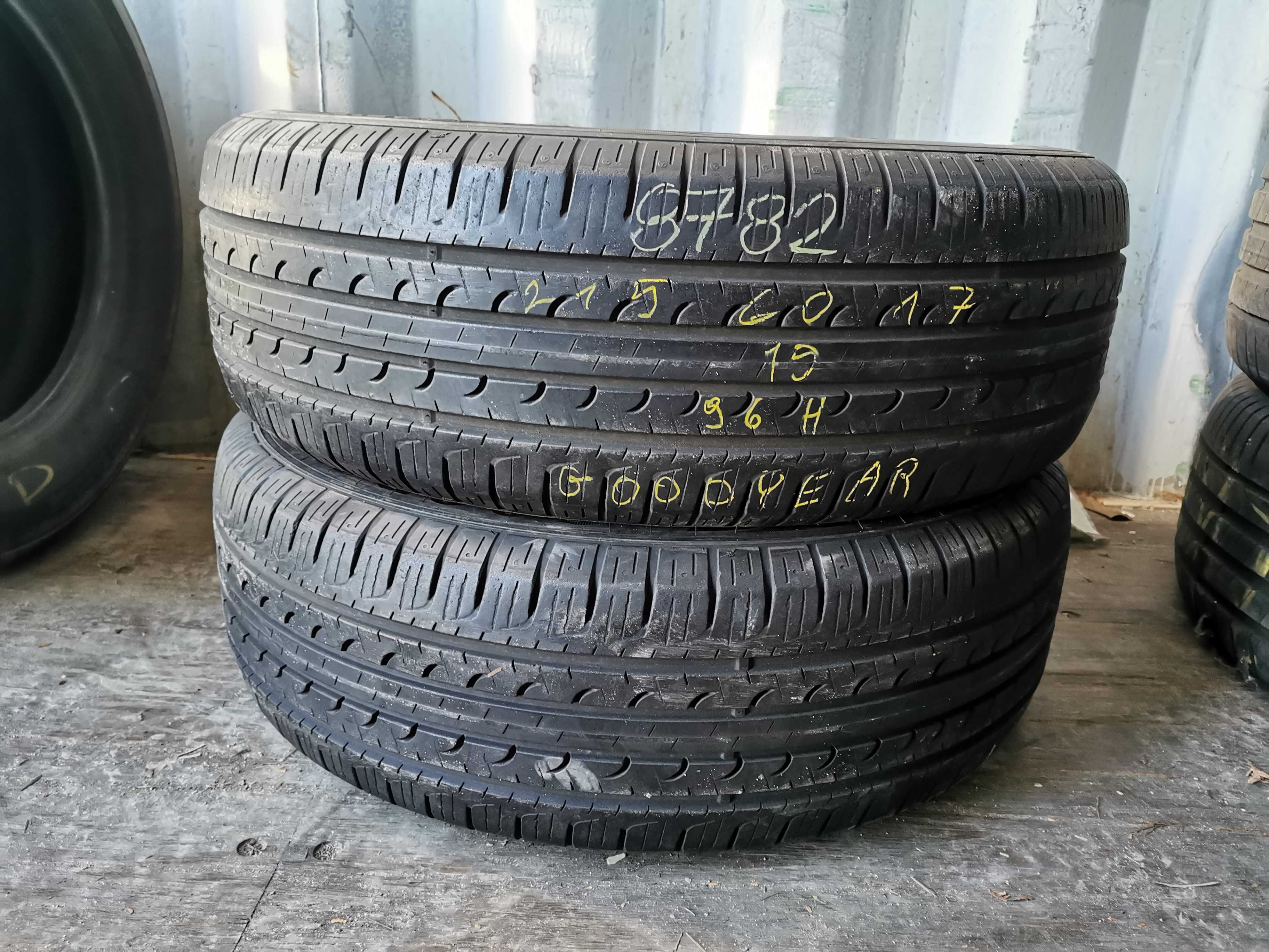 Goodyear Efficientgrip SUV 4x4 215/60r17 96H N8782