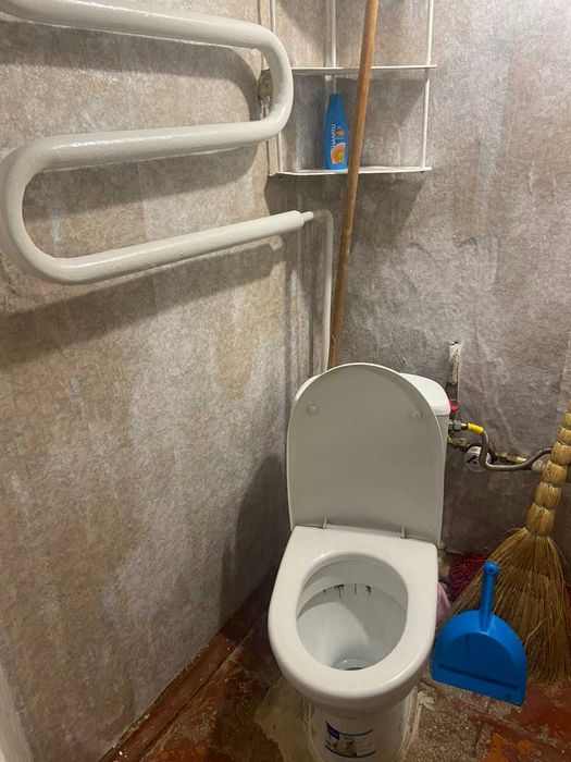 1к Дубове середній поверх вул Козацька