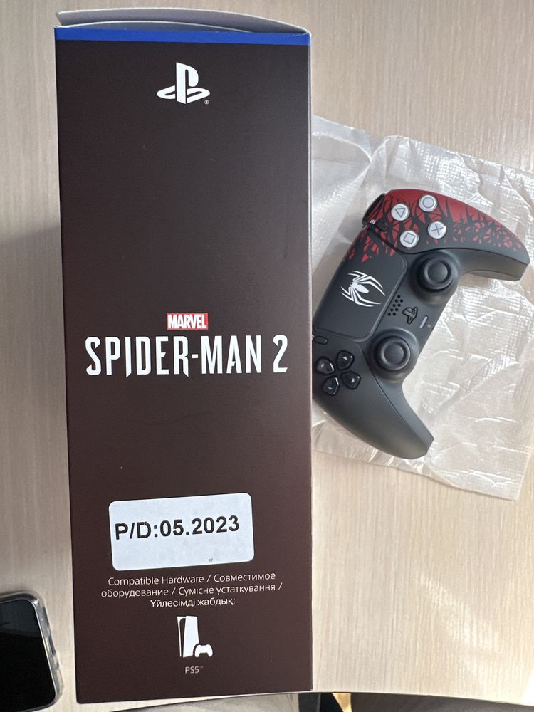 DualSense (PS5) Spider-Man 2 Limited edition