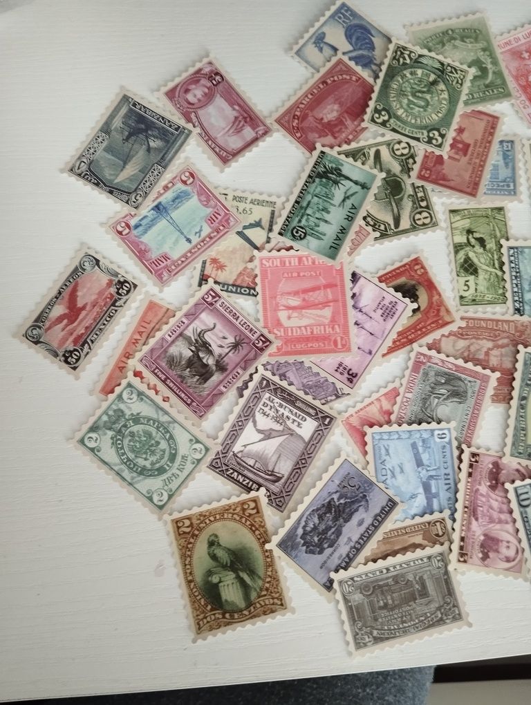 Znaczki pocztowe naklejki 50 sztuk