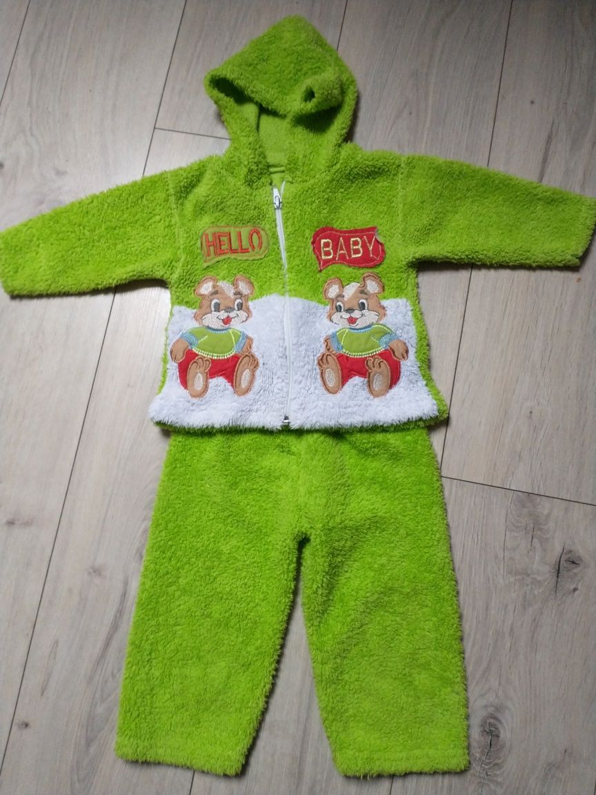 Polarowy komplet spodnie i bluza rozm 74/80
