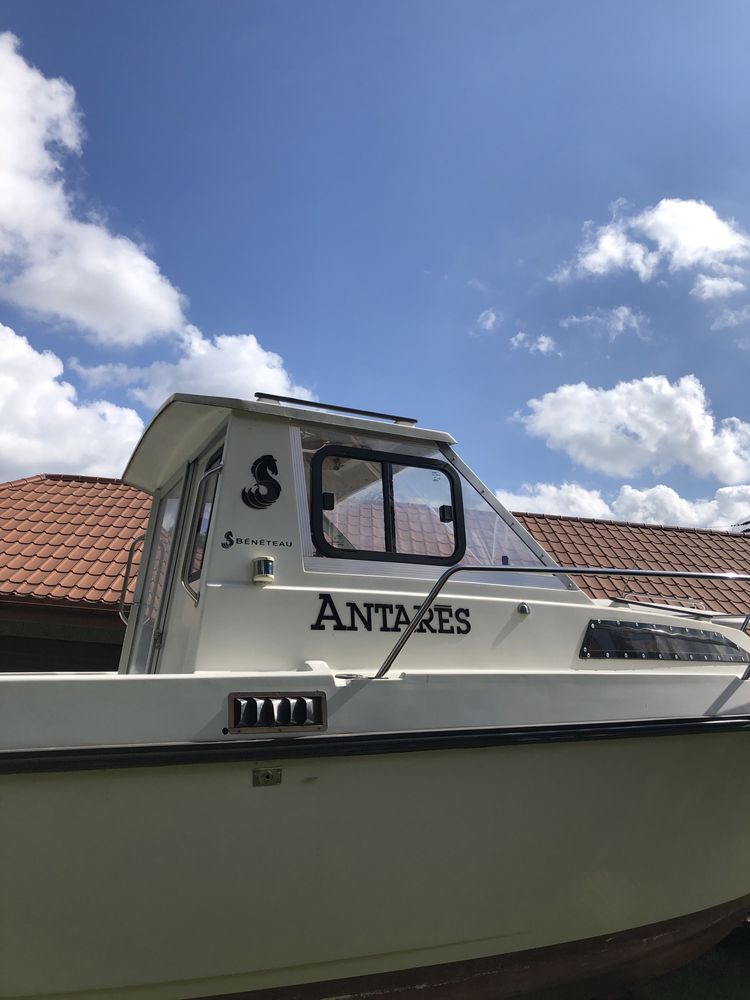 Łódź motorowa jacht motorowy Antares 640