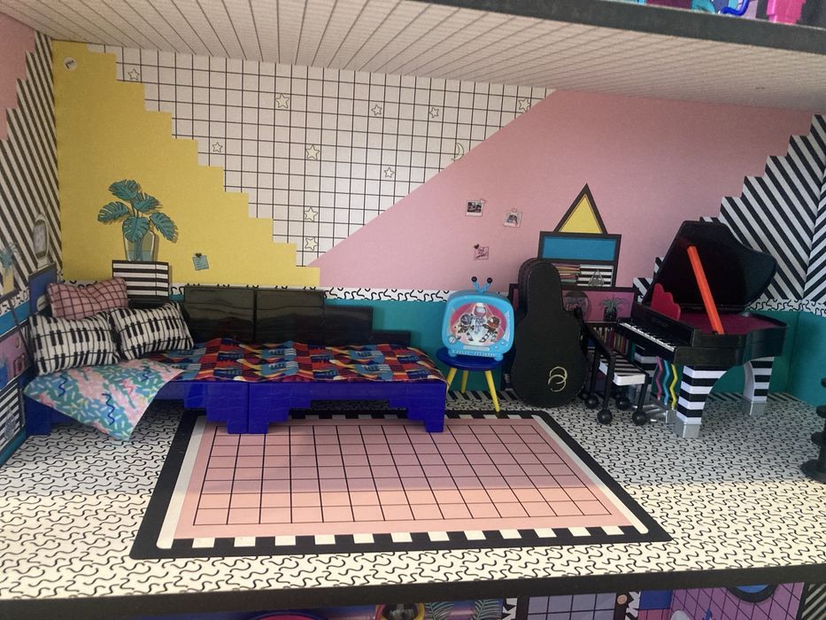 18 Lols, 3 Babys, 4 pets e uma Mansão procuram nova dona  - casa Lol