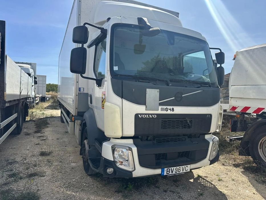 Volvo FL 250 16 TON C/ PLATAFORMA RETRÁTIL