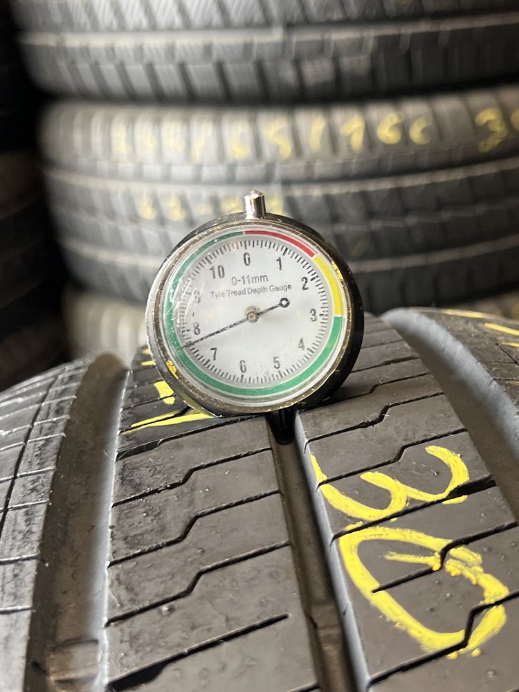 *Opona continentak 235/65/16C para
