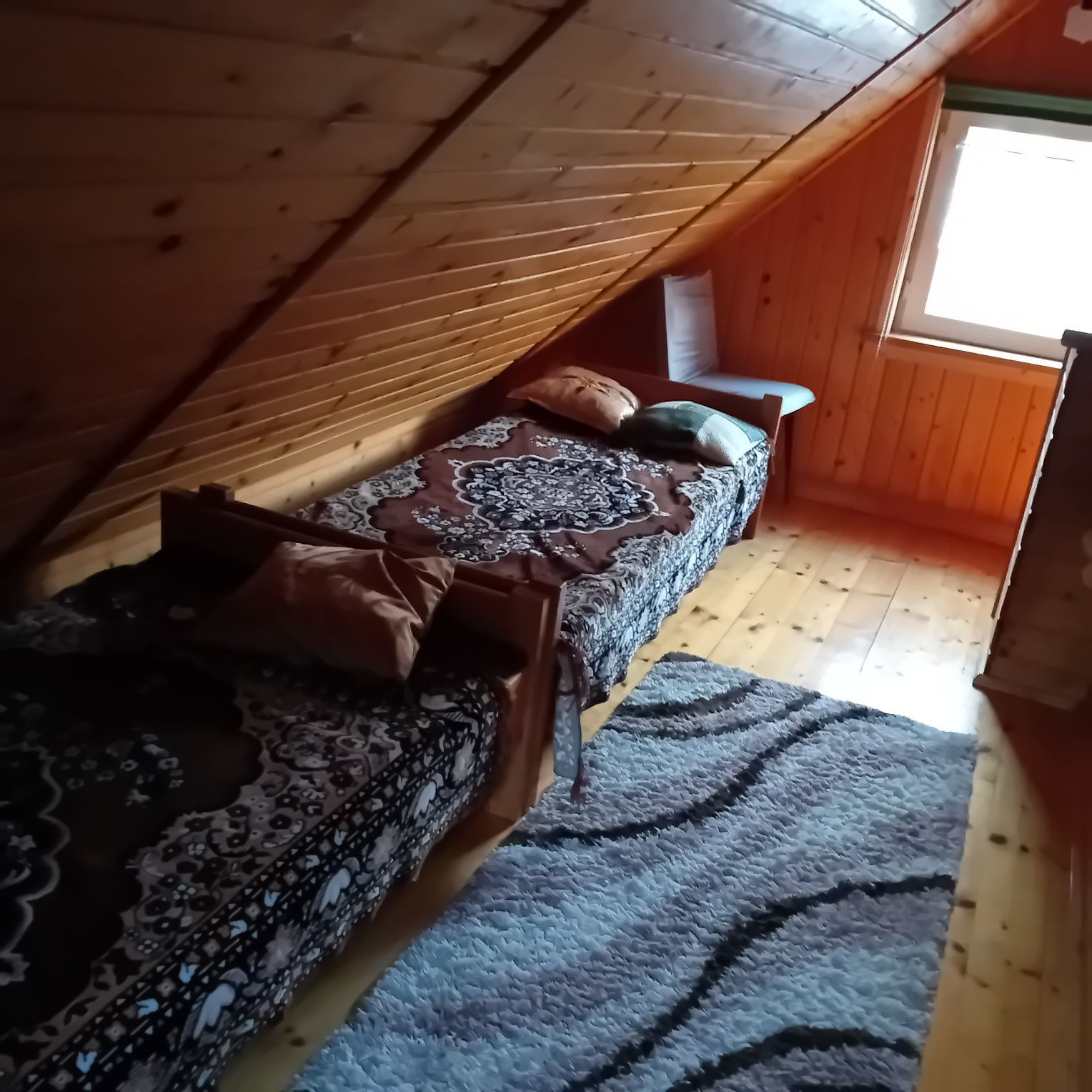 Domek w Beskidach  w pobliżu szlaków turystycznych.