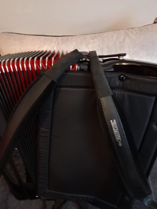 Włoski akordeon BUGARI