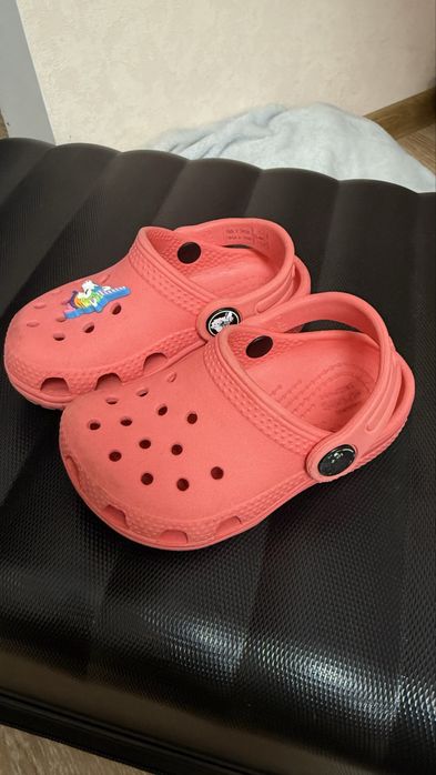 Продам дитячі crocs