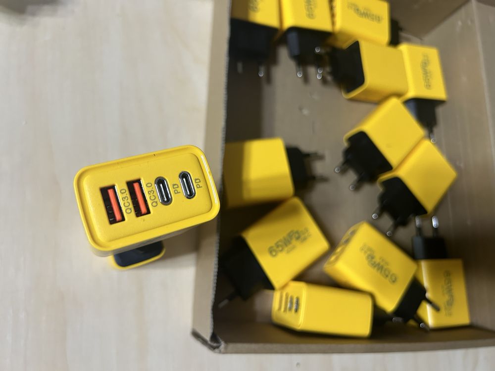 Блочок питания зарядка 65w