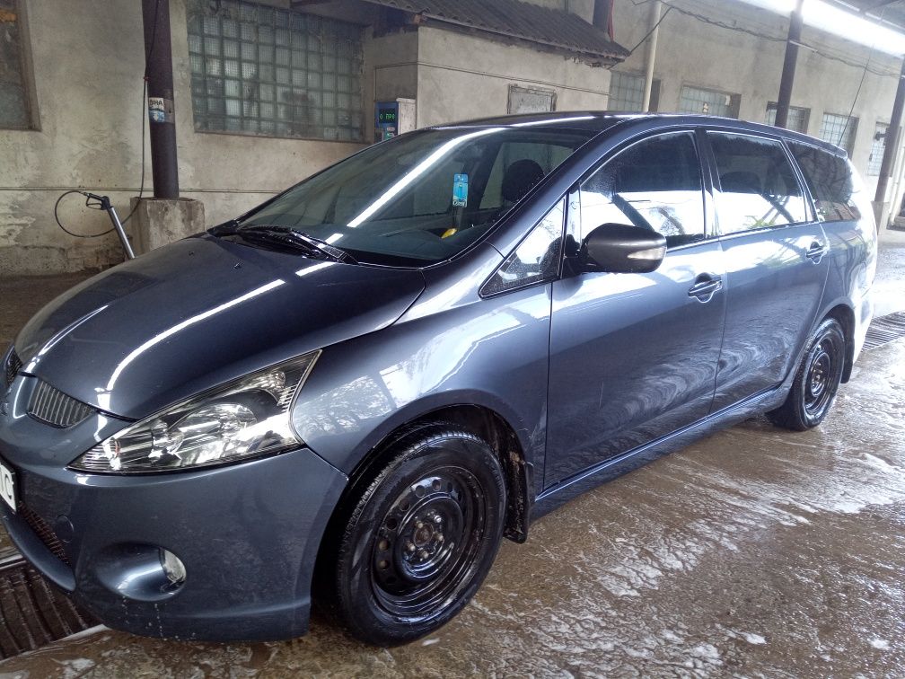 Mitsubishi grandis