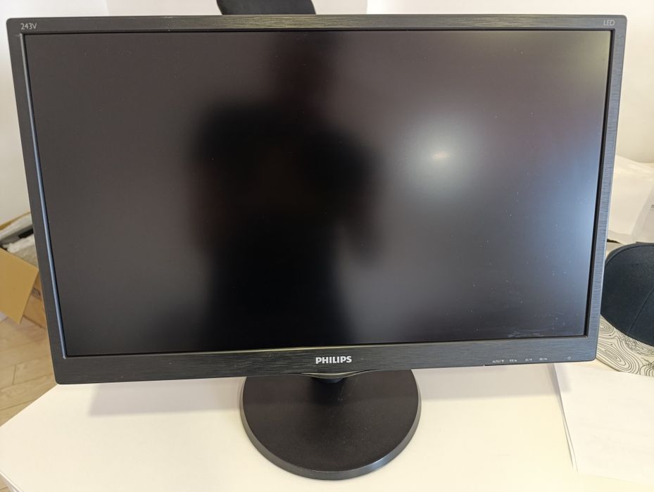 Монитор Philips 243V5Q 24 дюйма
