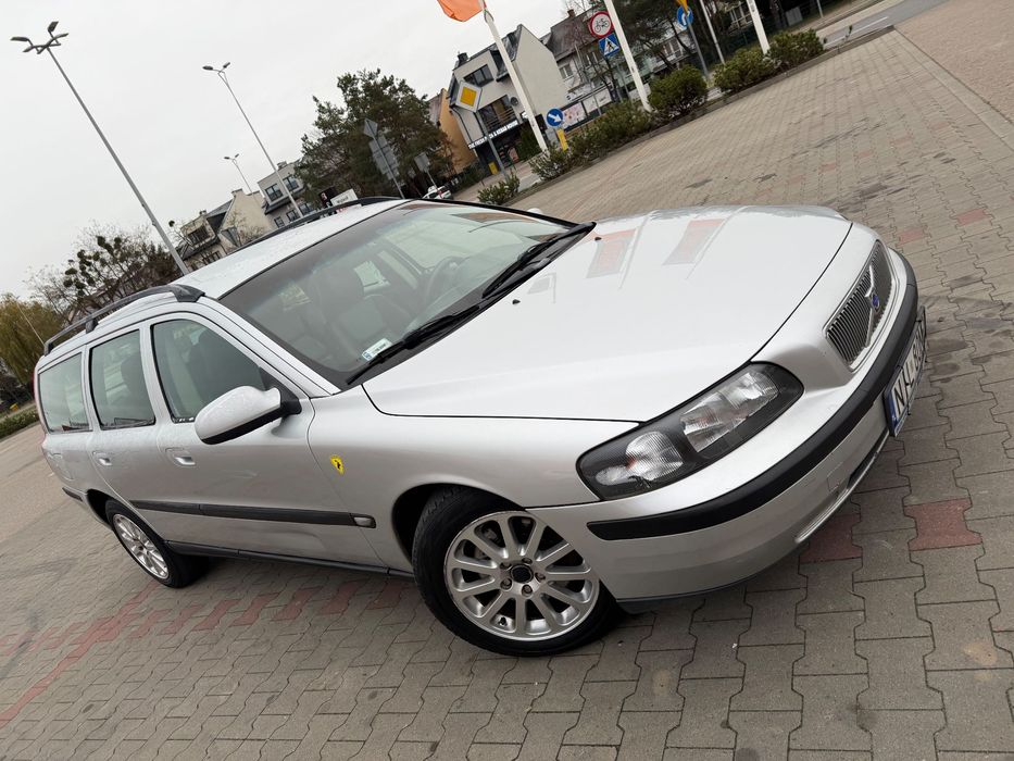 Volvo V70 //2002 //2.4 diesel //automat