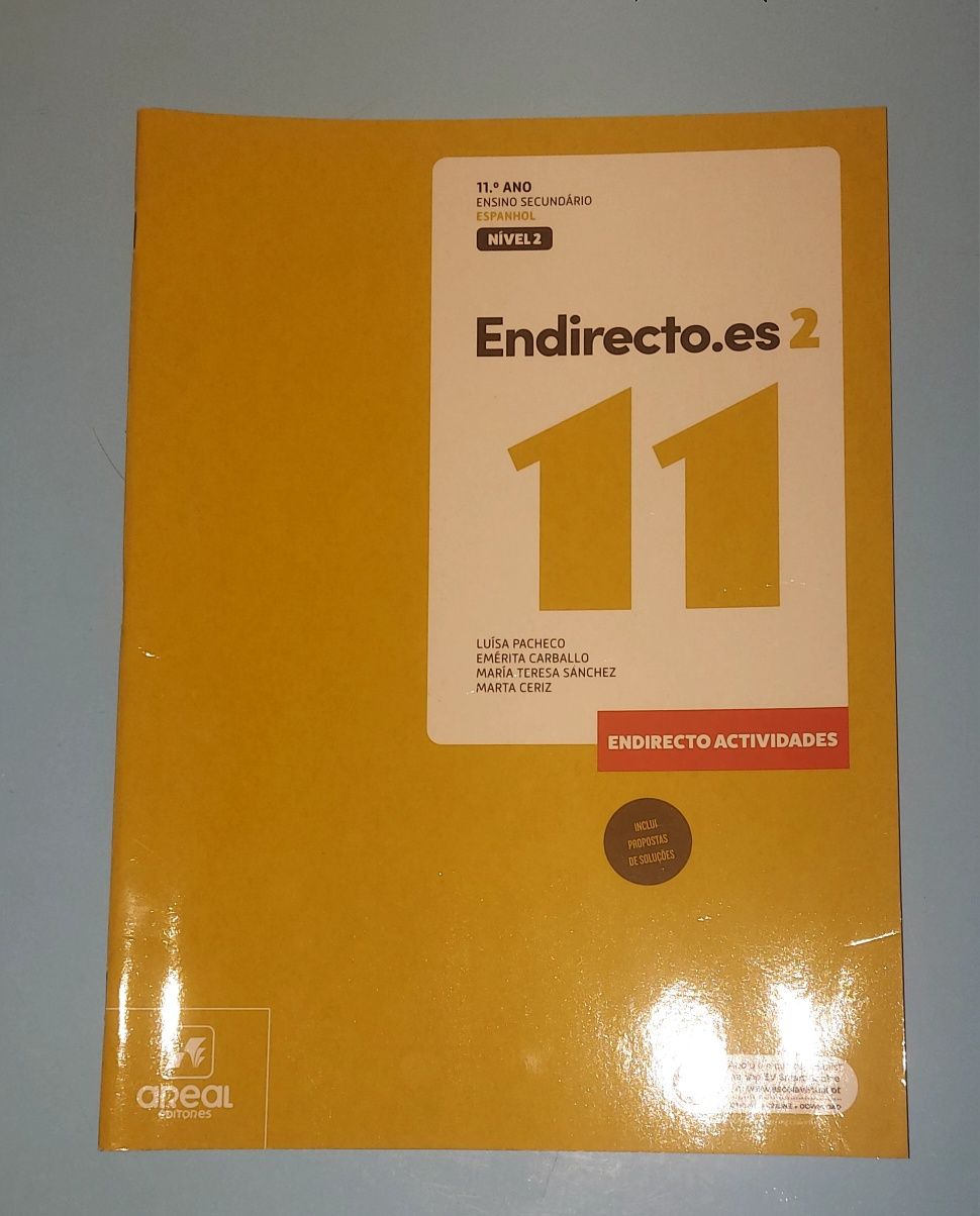 Vendo livro de fichas de espanhol 11°ano