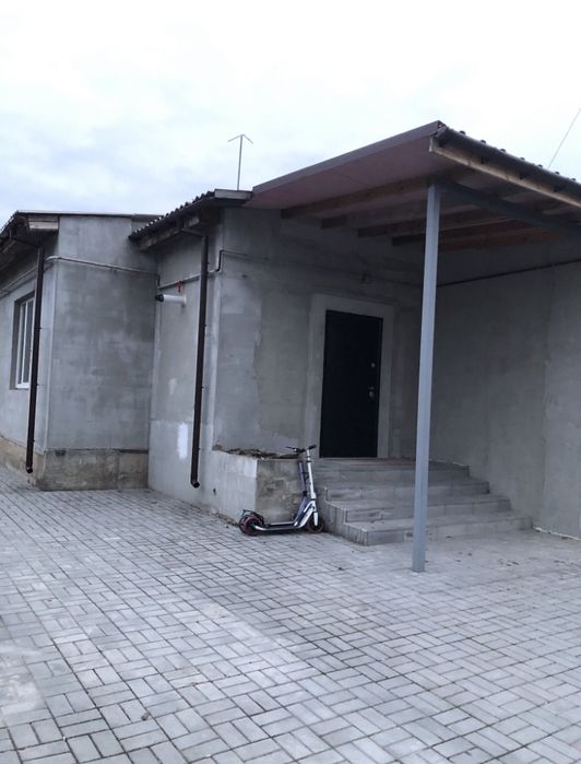 Продам современный дом возле парка Энергетиков