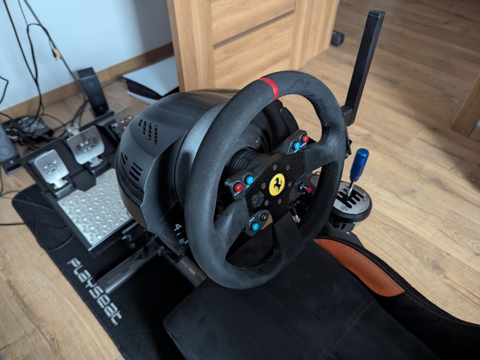 Thrustmaster T300 Alcantara+ T-LCM + T8HA + Playseat