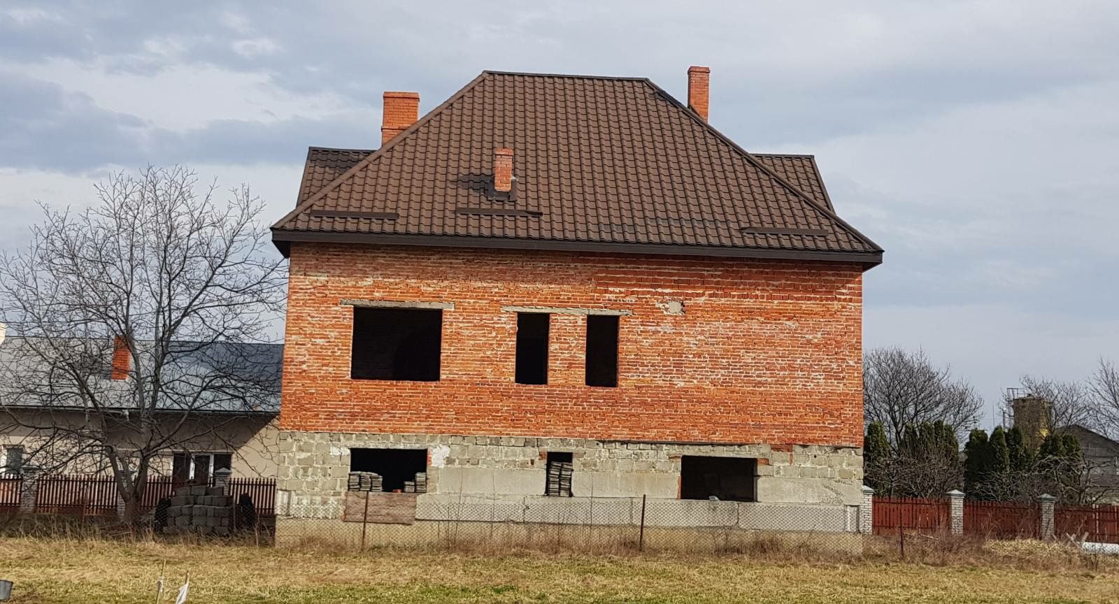 Будинок.Незавершене будівництво.