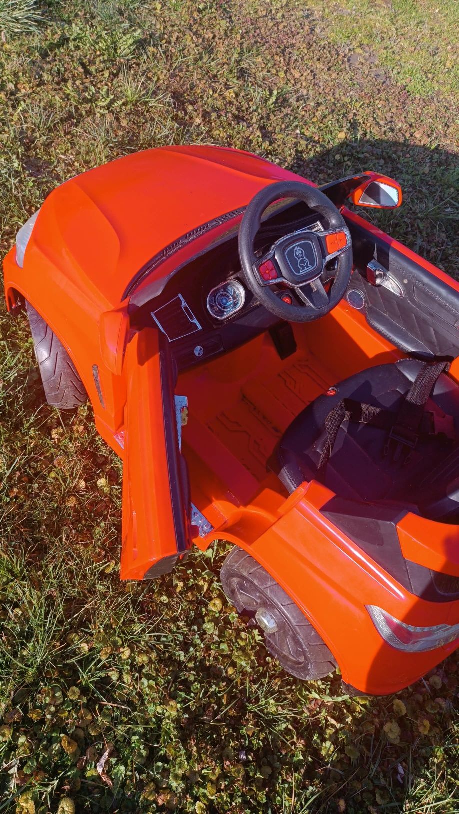 Auto na akumulator dla dzieci-czerowny kabriolet