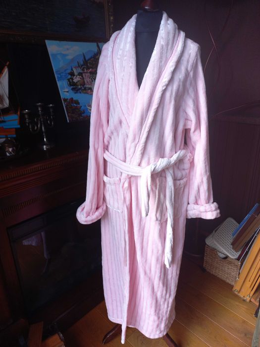 Халат рожевий, теплий, новий