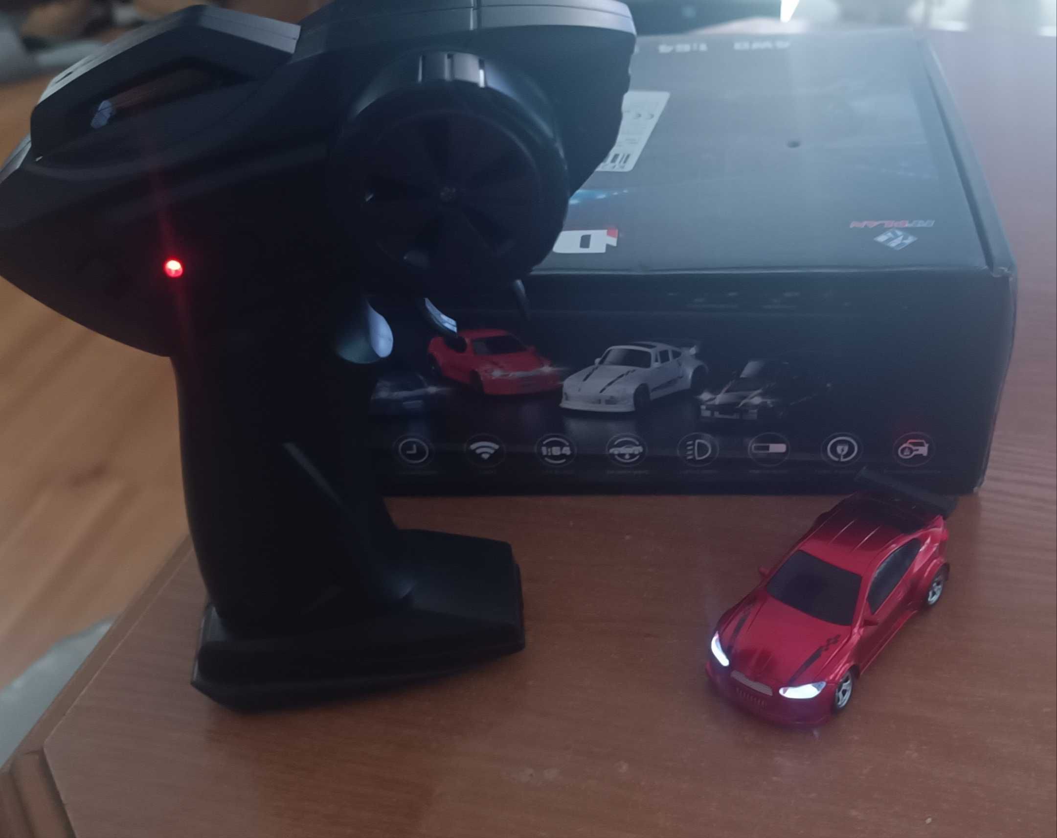 Autko WYSYŁKA W CENIE resorak na pilota do driftu 4x4 1:64