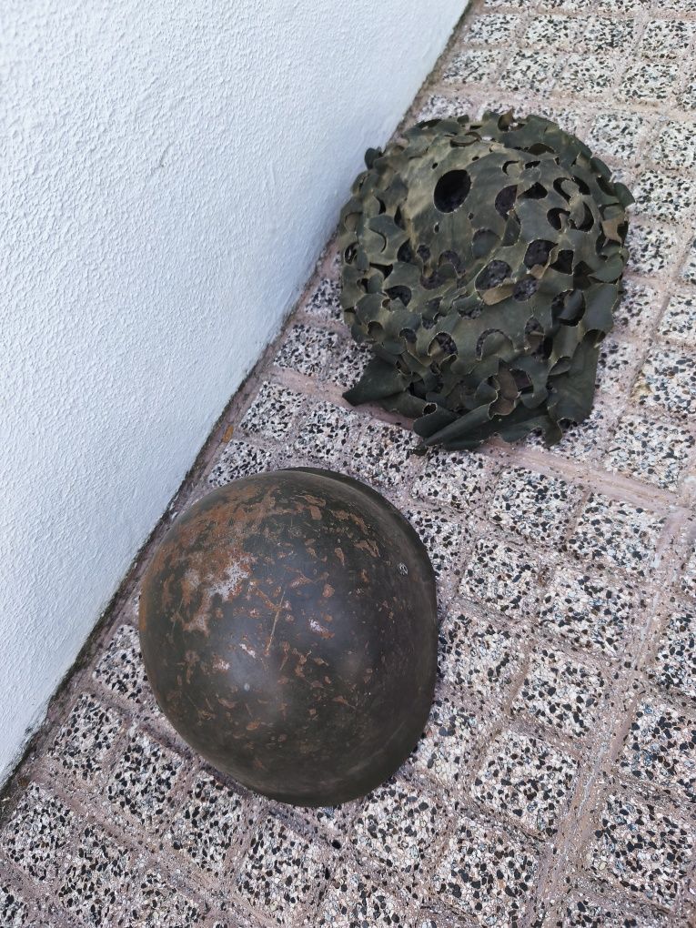 Capacete estilo militar
