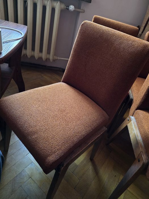 Krzesła Aga projekt Józefa Chierowskiego
