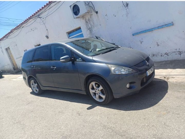 vendo Mitsubishi grandis