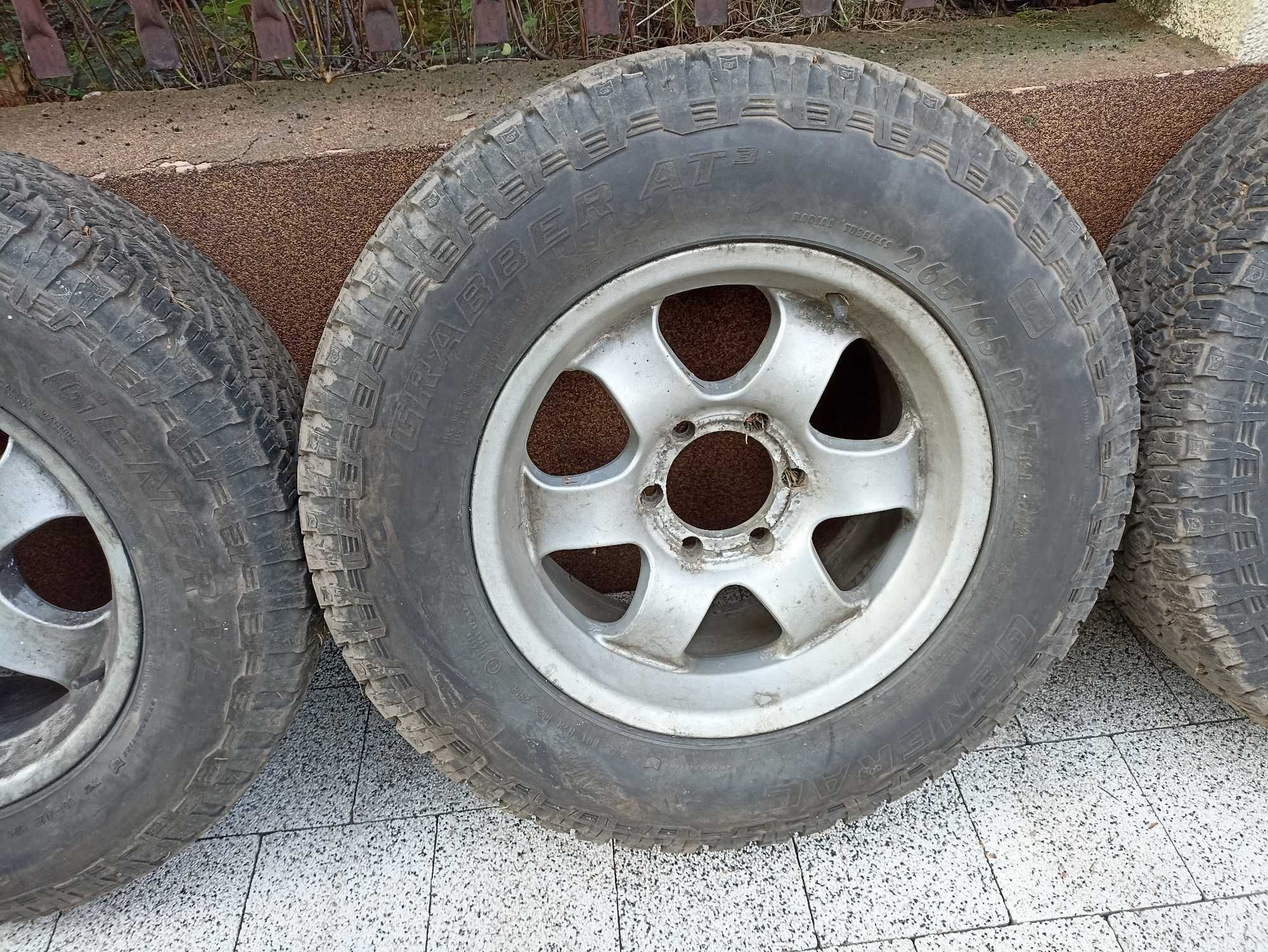 Koła terenowe 265/65 R17 Grabber AT3 Toyota Land Cruiser Hilux 6x139,7