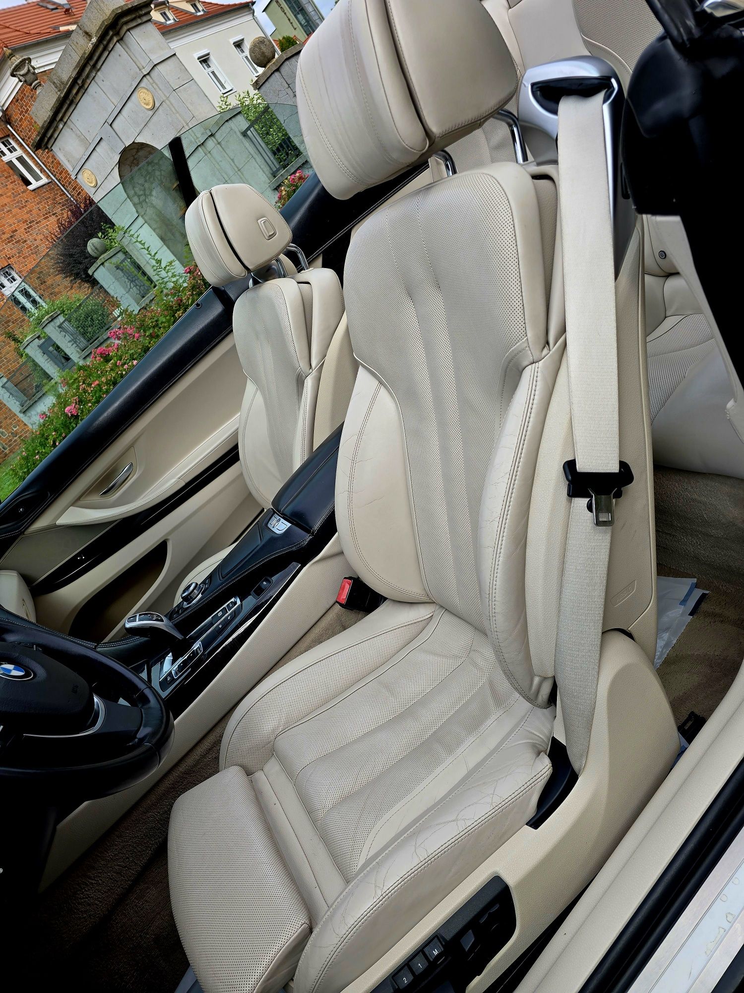 Zamiana BMW 640i AutomatBenzynkaCabrioKlimatronicSkoryHeadUpKameraAluf