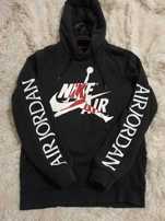bluza nike jordan s 36 xs 34  czarna bluza nike jordan z kapturem
