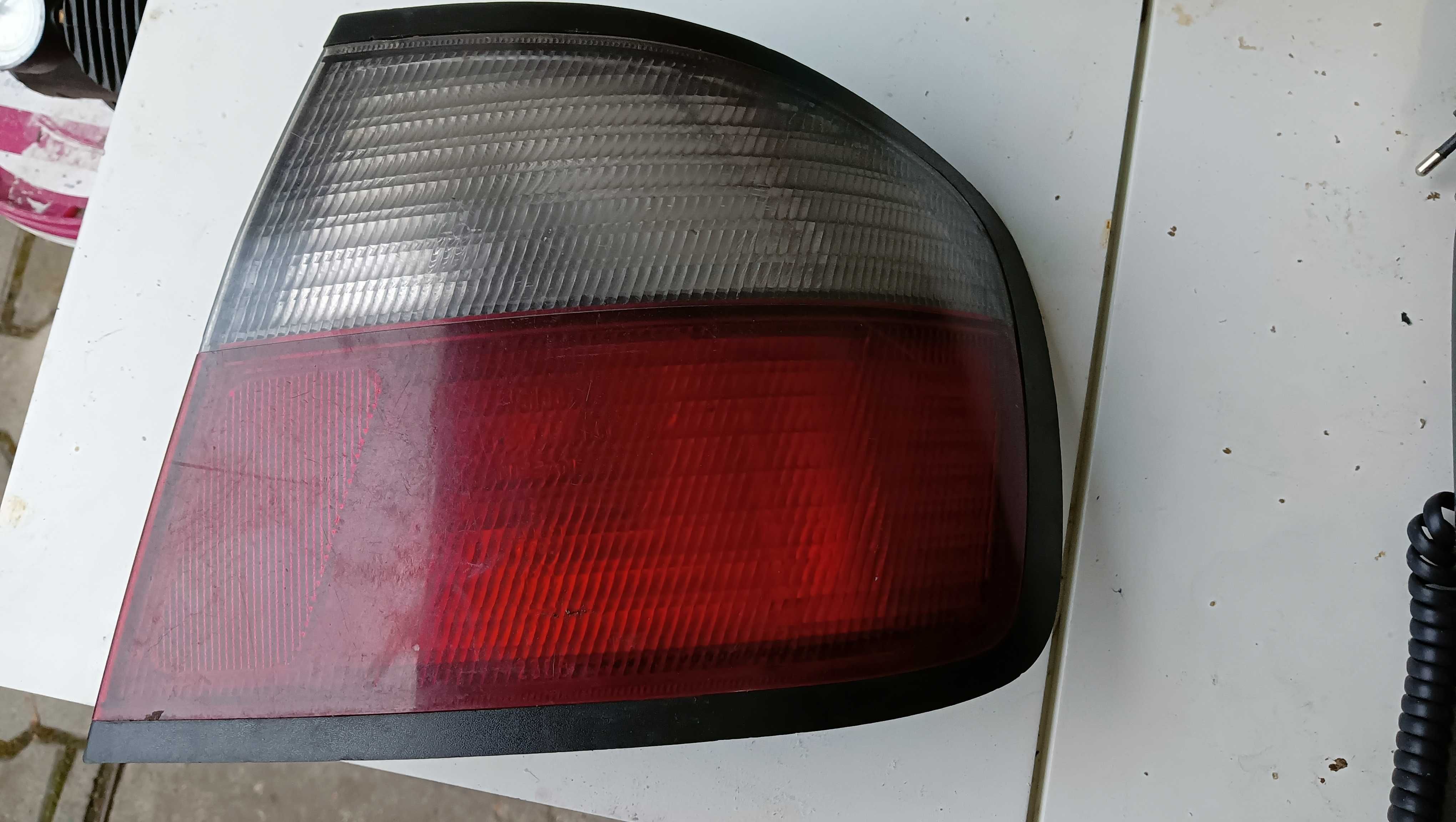Nissan Primera lampa prawa tył zewnętrzna