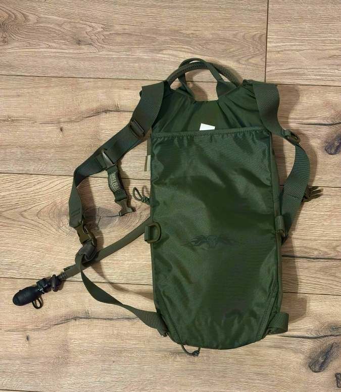 Camelbak maximum gear plecak 3L
Wysokość:ok.45cm
Szerokość:ok.24cm
kol