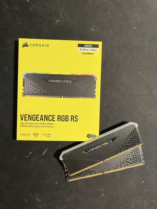 Ram ddr4 Corsair Vengeance 32gb 3200mhz rgb rs