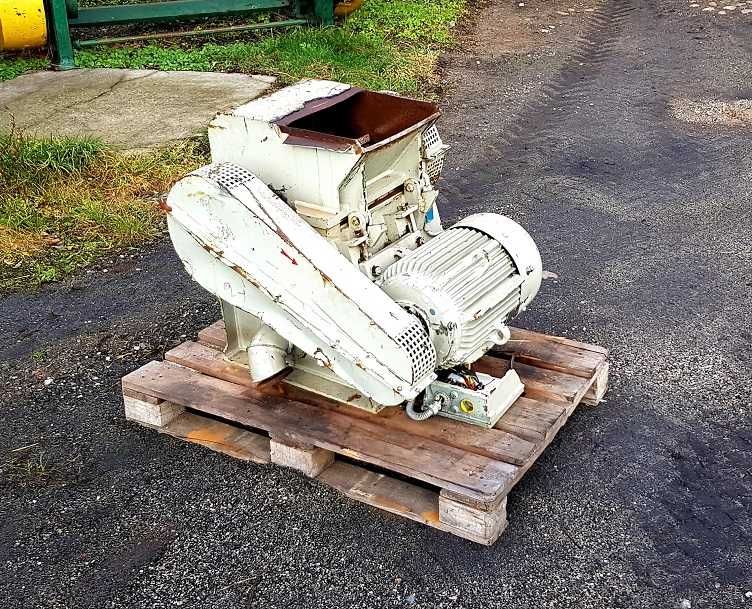 Granulator młynek do recyklingu rozdrabiania plastiku drewna 7,5KW 20r