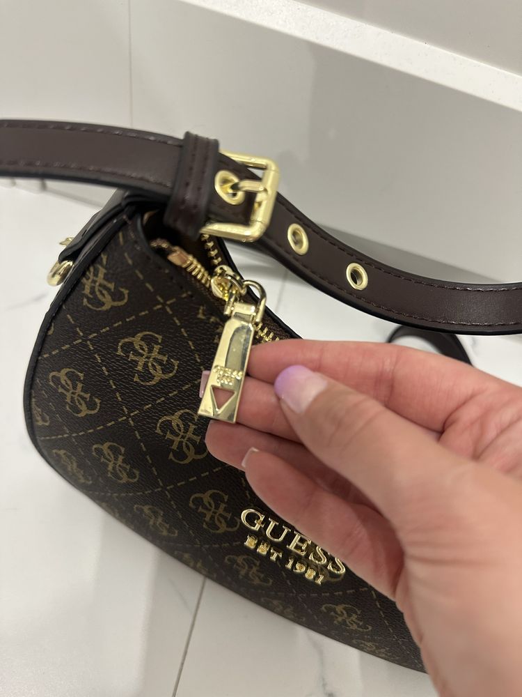 Torebka guess monogram na ramie
