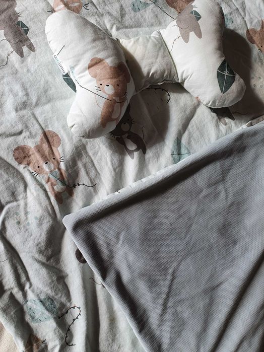 Komplet poduszka + kocyk dziecięcy bez wypełnienia z bawełny w myszki